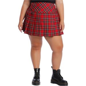 HOT TOPIC RED PLAID SKIRT